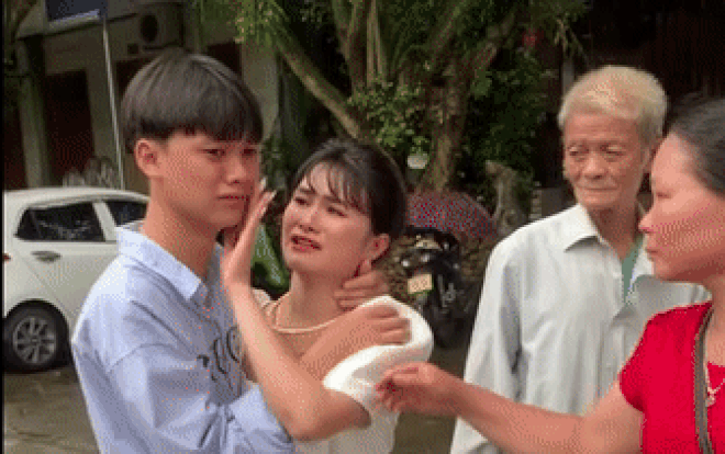 Chàng trai khóc cạn nước mắt tiễn chị về nhà chồng, biết lý do phía sau ai nấy đều nghẹn ngào Ảnh 2