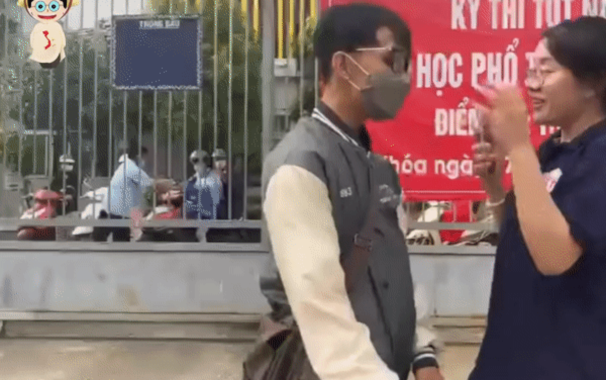 Vừa ra khỏi phòng thi, nam sinh tuyên bố 1 câu 'xanh rờn' khiến người kế bên 'đứng hình' Ảnh 2
