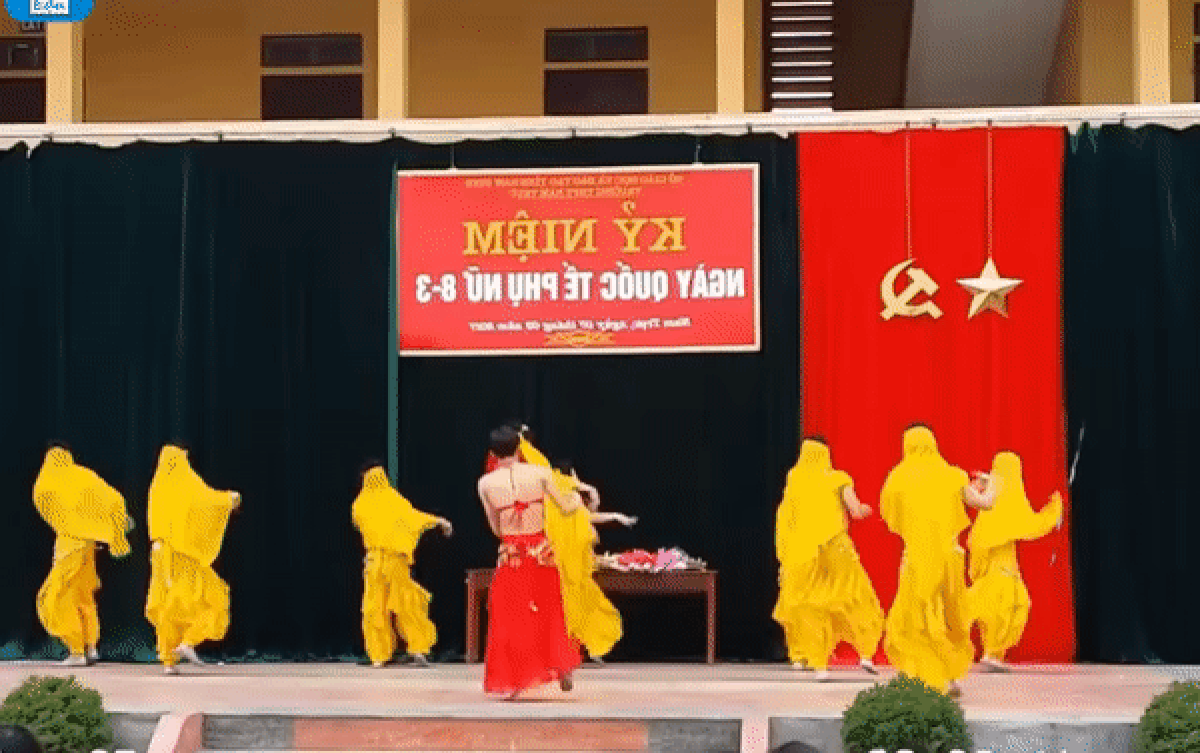 Dàn nam sinh khiến dân mạng 'phát cuồng' bởi tiết mục văn nghệ quá đỗi đáng yêu Ảnh 2