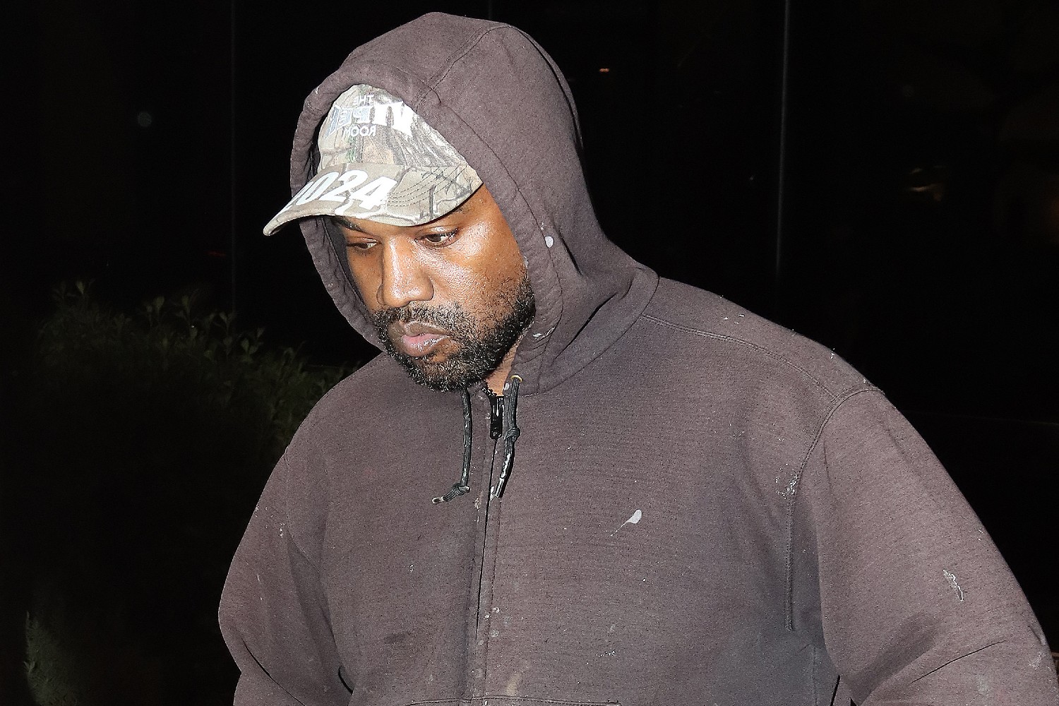 Kanye West tự hủy đế chế 6,6 tỷ USD, thời trang mất đi một 'thiên tài liều lĩnh' Ảnh 9