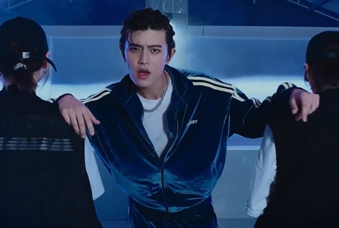 Nhậm Gia Luân đã được khuyên nên quay về đóng phim - Saostar.vn