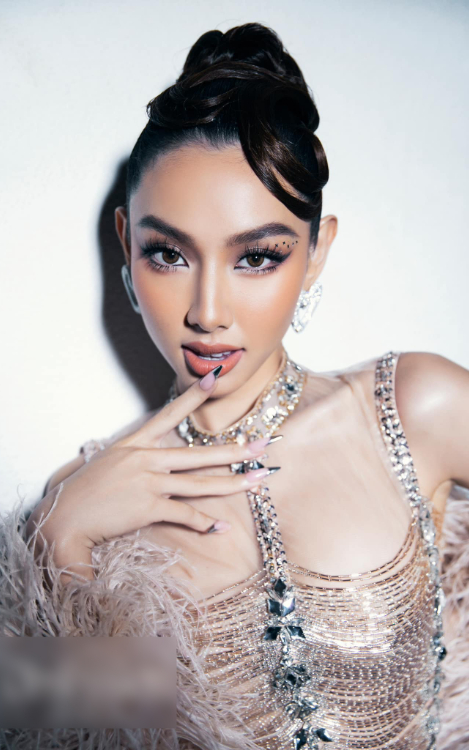 Thùy Tiên xúc động sau gần 1 năm đương nhiệm