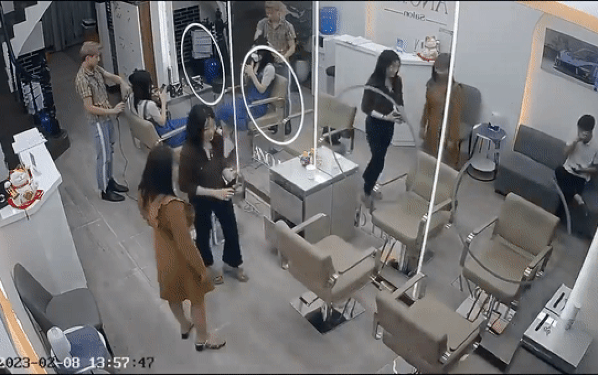 Làm tóc xong bị 'mất trí nhớ', khách nữ 5 lần 7 lượt vào salon làm điều này khiến chủ chỉ biết cười trừ Ảnh 2