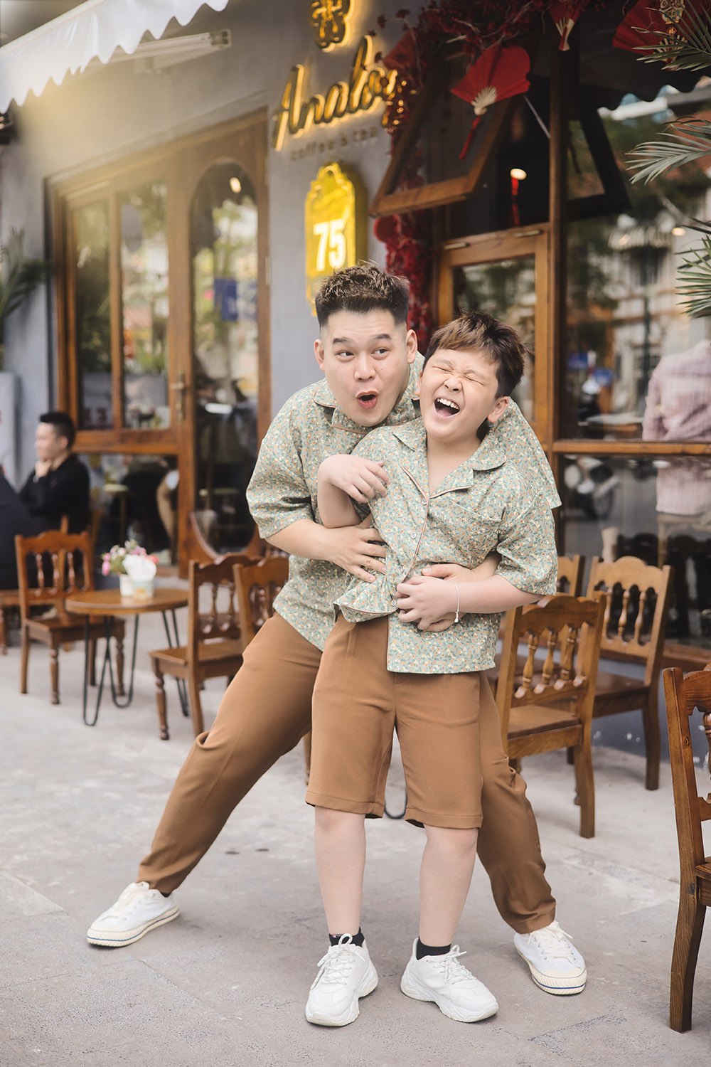 'Tuấn Trinh' Long Chun - nỗi khiếp sợ của trẻ biếng ăn: Tuổi thơ bất hạnh, kiếm tiền tỷ mỗi tháng! Ảnh 17