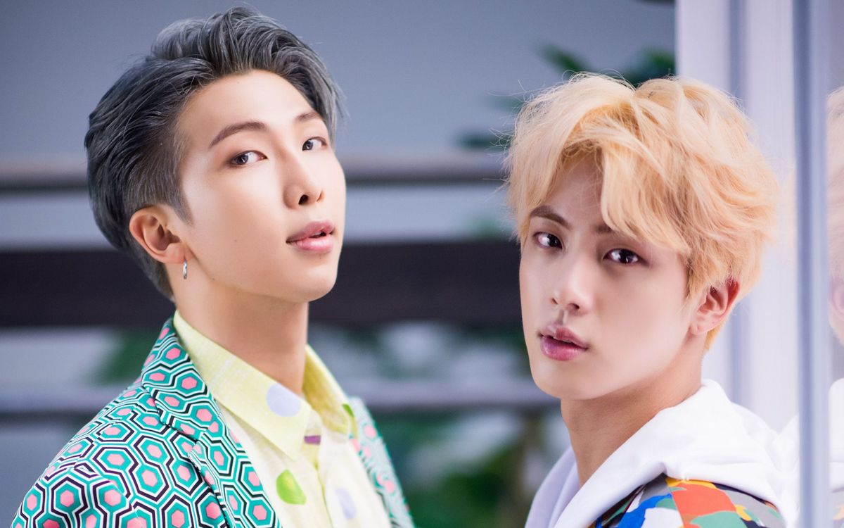 Jin xin lỗi trưởng nhóm BTS - Saostar.vn