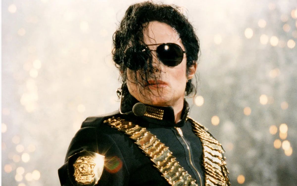 Tìm thấy 12 bản thu âm chưa từng công bố của Michael Jackson - Saostar.vn