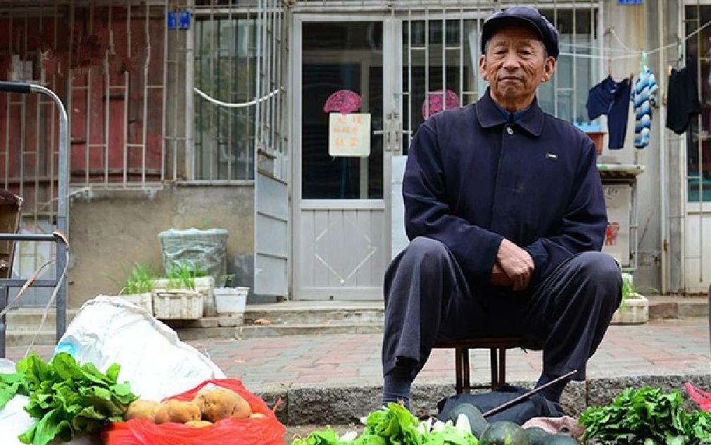 Cụ ông bán rau bị lừa sạch 9,6 tỷ đồng chỉ sau cuộc gọi lừa đảo ...