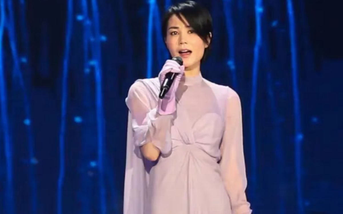 Gallery - 'Dậy sóng' với Vương Phi - Saostar.vn