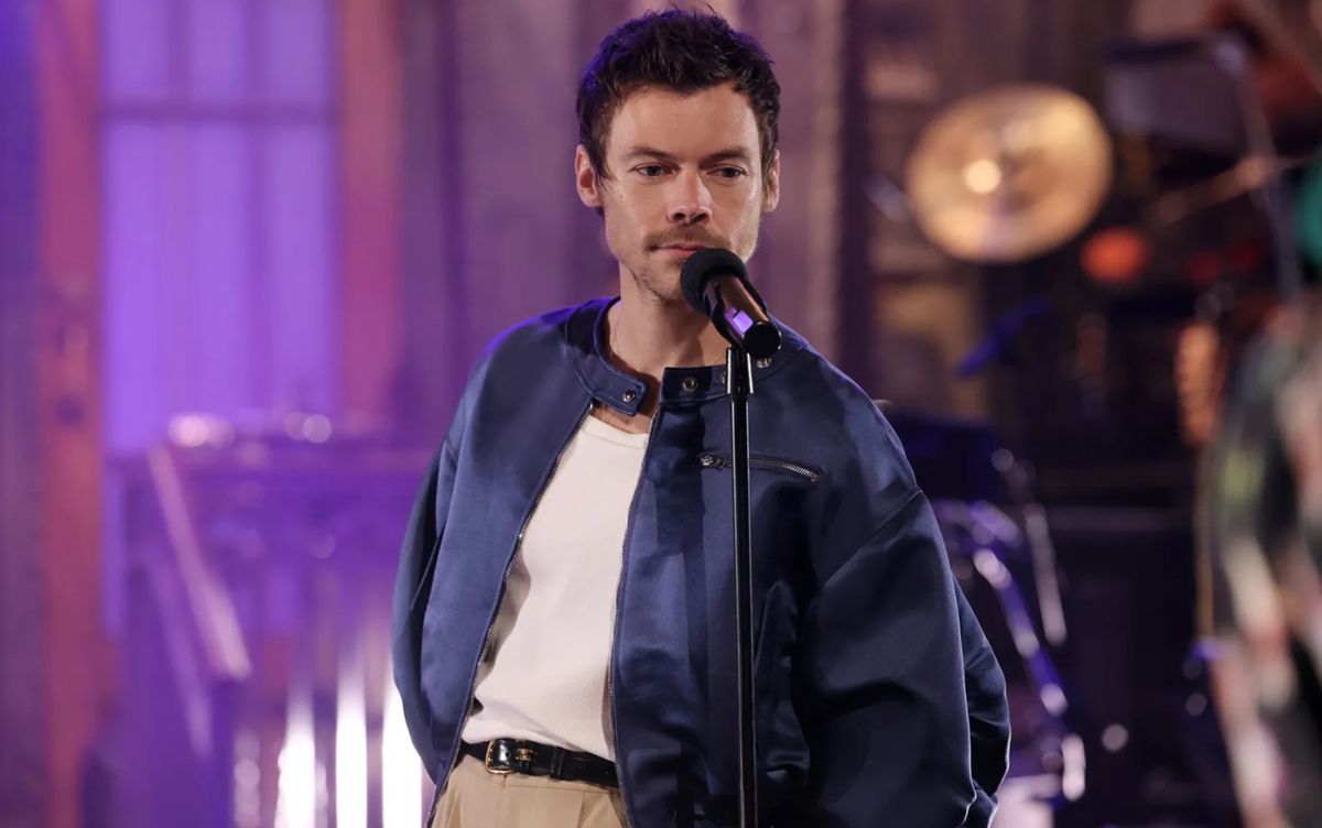 Gallery - Harry Styles phá kỷ lục tồn tại gần một thập kỷ - Saostar.vn