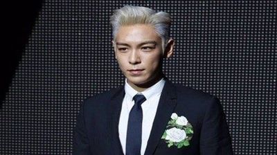 T.O.P 'náo loạn' show diễn thời trang của Dior