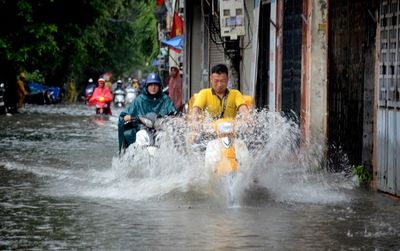 Đợt mưa to đang diễn ra ở Bắc Bộ và Bắc Trung Bộ còn kéo dài đến khi nào?