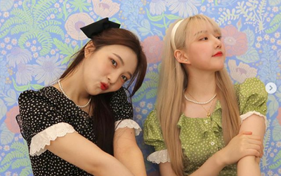 Cùng 'soi' lovestgram của Joy và Yerin, bảo sao các fan không ghen tị