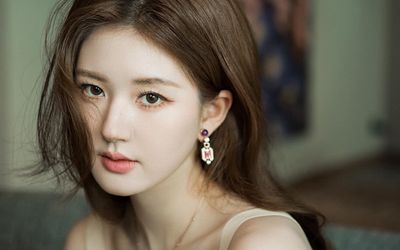 Triệu Lộ tư công khai bạn trai sau 2 năm hẹn hò