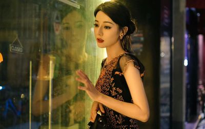 Địch Lệ Nhiệt Ba công khai người yêu mới, có gì khiến dân tình chú ý?