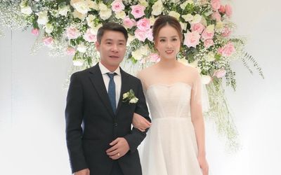 Bà xã NSND Công Lý hoài niệm ngày cưới, chồng không mời khách vì lý do