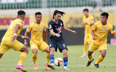 HAGL hạ Khánh Hoà 1-0: Chạm tay vào vé trụ hạng