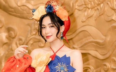 Hòa Minzy được một người đặc biệt 'tháp tùng' trước thềm Vietnam Idol