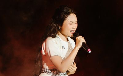 Lần đầu hát live 'Bóng phù hoa', Phương Mỹ Chi có khiến dân tình thất vọng?