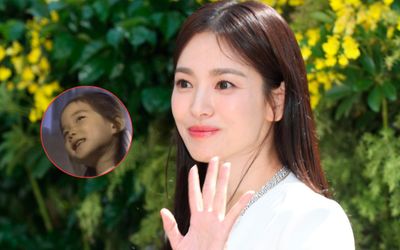 'Con gái' Song Hye Kyo lâu lắm mới lộ diện, làm gì mà khiến cả Knet dậy sóng?