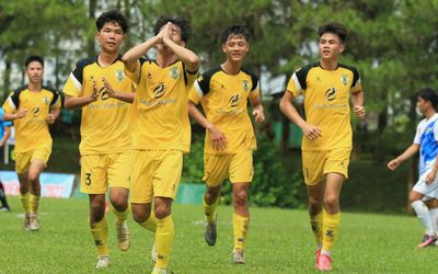 Hành động đẹp của cầu thủ Kon Tum FC ở vòng loại U21 Quốc gia 2023