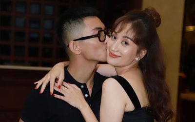 Chia sẻ ảnh với Phan Hiển, Khánh Thi mong mỏi một điều sau sinh
