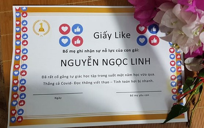 Phụ huynh sáng tạo 'giấy like' và tổ chức luôn lễ bế giảng tại nhà để động viên 2 cô con gái nhận 'mưa' lời khen