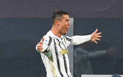 Ronaldo nổ súng, Juventus phân ngôi đầu bảng G với Barca