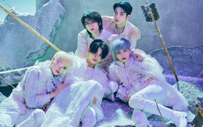 TXT hủy họp báo comeback vì nhân viên thuê ngoài dương tính với Covid-19