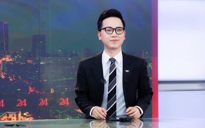 Nam MC VTV lên tiếng đầy hài hước khi bị khán giả 'ý kiến' về... cặp chân mày