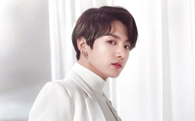 Jungkook (BTS) là idol K-Pop đầu tiên đạt 500 triệu lượt nghe nhạc trực tuyến chỉ với 3 bài hát