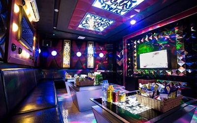 Người đàn ông bất ngờ tử vong sau khi hát karaoke cùng 2 nữ nhân viên suốt 9 tiếng
