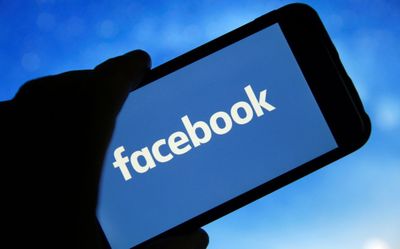 Hành trình Facebook từ 'gã khổng lồ tỷ dân' đang đối mặt nguy cơ hết thời?