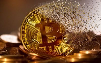 Bitcoin có thể lao xuống còn 8.000 USD