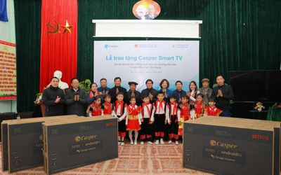 Casper Việt Nam trao tặng Smart TV cho các em học sinh vùng cao Hà Giang học tiếng Anh