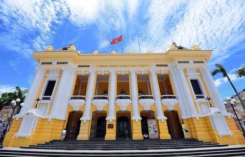 Màu sơn sặc sỡ ở Nhà hát Lớn chỉ là thử nghiệm