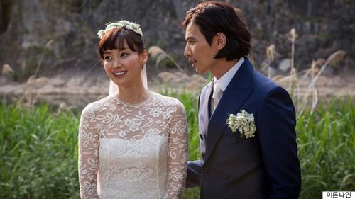 Won Bin - Lee Na Young đón con trai đầu lòng