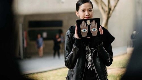 Street style ấn tượng tại Seoul Fashion Week Xuân Hè 2016