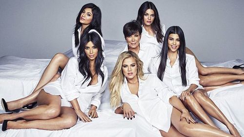 8 bí quyết giúp giữ dáng gợi cảm của chị em nhà Kardashian