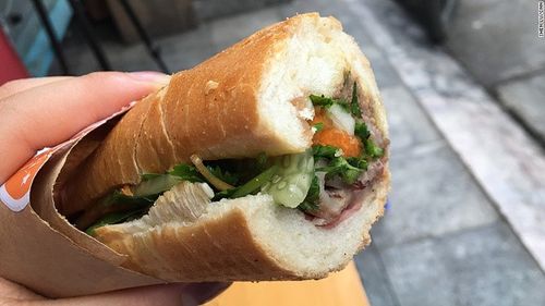 Chắc chắn là thiếu sót của cuộc đời bạn nếu bỏ lỡ 10 món ăn đường phố được lên hẳn CNN này