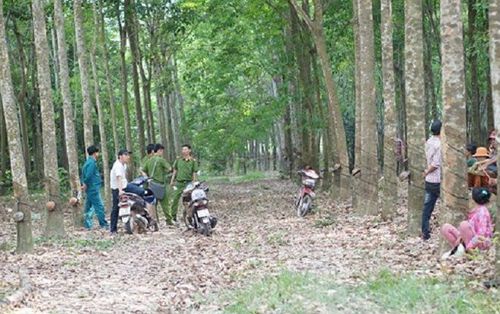 Vụ chồng giết, đốt xác vợ rồi tử tự: Người chồng tra hỏi con trai 'Mẹ đi chơi nhiều lắm phải không?'