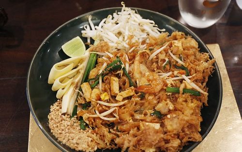 Khám phá món mì cuộn trứng ngon hết sảy nhất định bạn phải ‘đánh chén’ khi ghé thăm Bangkok