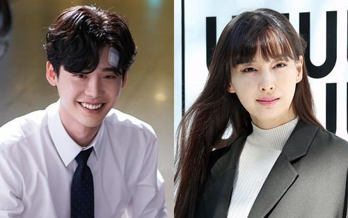 Lee Jong Suk nhận vai hài - lãng mạn đầu tiên sau 8 năm đóng phim, Lee Na Young vẫn chưa đồng ý