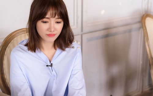 Hari Won đăng status tâm trạng giữa tâm bão lộ ảnh nhạy cảm của chồng