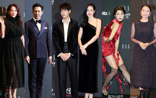 Thảm đỏ 'Elle Styles Awards 2018': Son Ye Jin khoe vai trần, Jang Do Yeon chiếm 'spotlight' vì tạo dáng siêu bựa