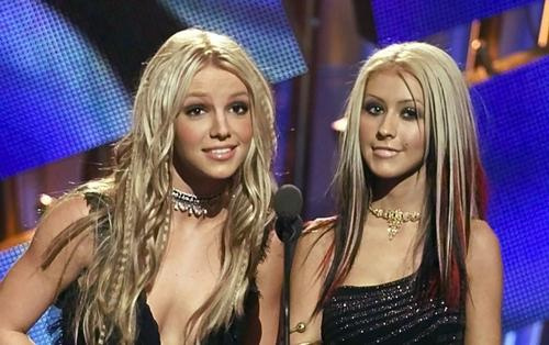 Sam Arghari, chàng 'phi công' của Britney Spears vừa 'châm ngòi' lại 'đại chiến thế kỉ' với Christina Aguilera!