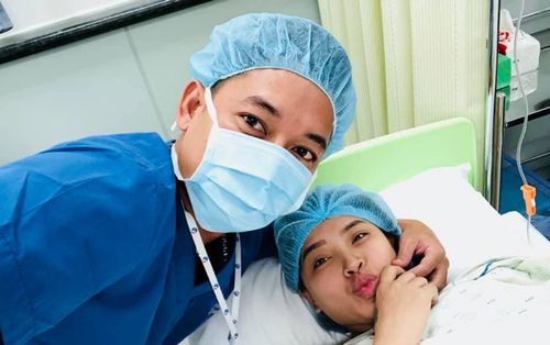 Sau nhiều lo lắng, Hải Băng đã hạ sinh nhóc tì thứ 3 ‘mẹ tròn con vuông’