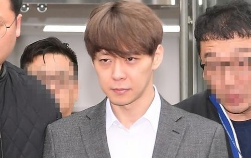 Vụ án Park Yoochun (JYJ) khép lại với 2 năm tù treo và phạt 70 triệu đồng