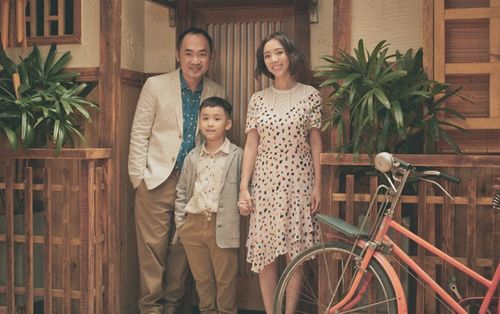 Thu Trang - Tiến Luật khoe ảnh gia đình ngọt ngào khiến fan thả tim mỏi tay