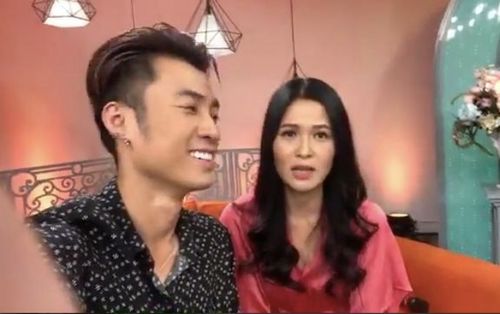 Hai mẹ con cô Hạnh tiết lộ bán đất được 4 tỷ, mua quần áo đẹp để lên truyền hình 'tám' chuyện Về Nhà Đi Con