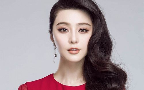 Tính cách trái ngược của Phạm Băng Băng: Chi tiền mua nhà, xe cho nhân viên nhưng lại tiết kiệm ăn đồ nguội để qua đêm